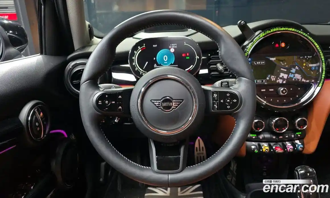 Mini Cooper 2024 2.0 Автомат в Москве № 214062, фото 13