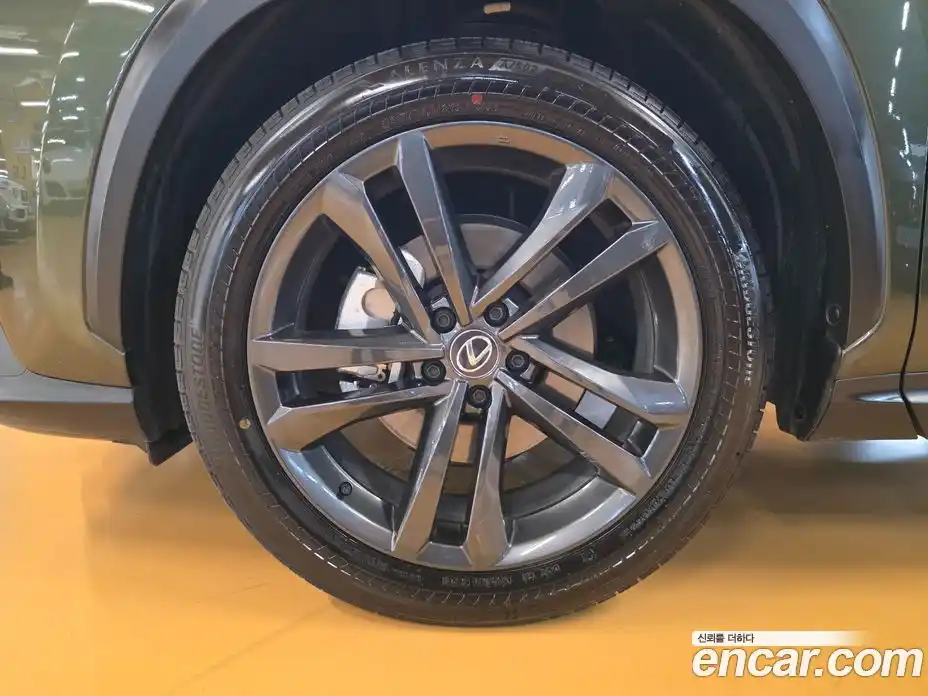 Lexus NX 2025 2.5 Вариатор в Москве № 214726, фото 5