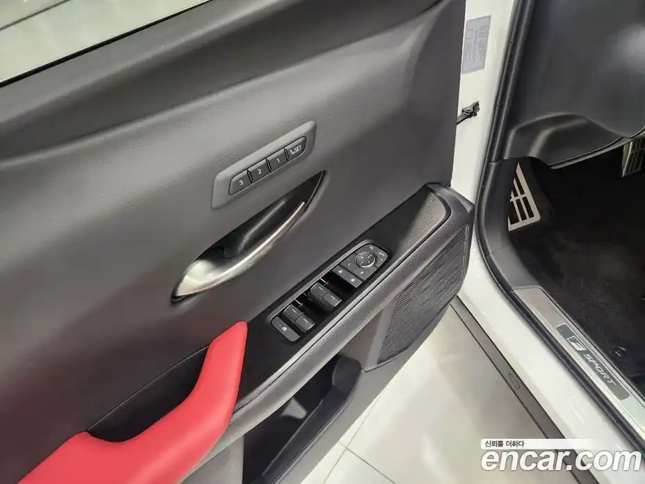 Lexus UX 2025 2.0 Вариатор в Москве № 214733, фото 11