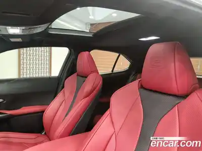 Lexus UX 2025 2.0 Вариатор в Москве № 214733, миниатюра 10