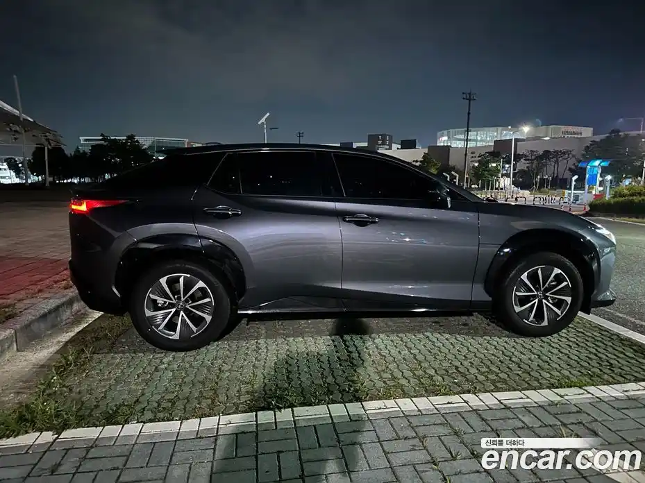 Lexus RZ 2023 Автомат в Москве № 214794, фото 13