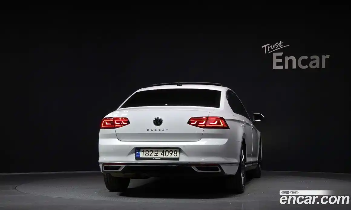 Volkswagen Passat 2021 2.0 Автомат в Москве № 214888, фото 15