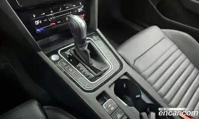 Volkswagen Passat 2021 2.0 Автомат в Москве № 214888, миниатюра 6