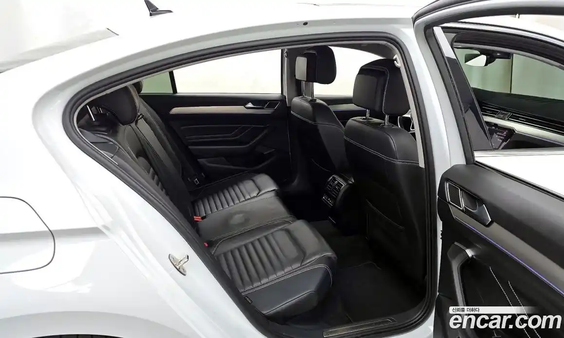 Volkswagen Passat 2021 2.0 Автомат в Москве № 214888, фото 10