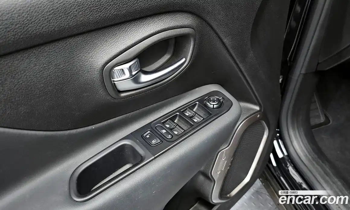 Jeep Renegade 2021 2.4 Автомат в Москве № 215423, фото 6