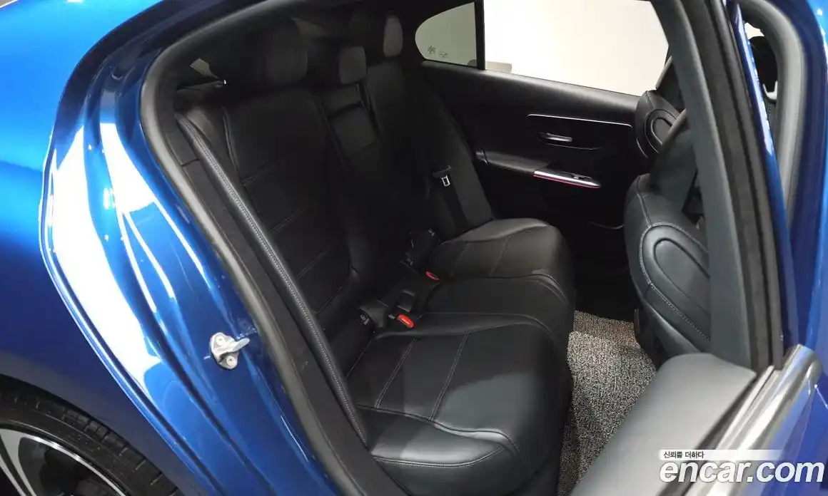 Mercedes-Benz C-Class 2023 2.0 Автомат в Москве № 217184, фото 15