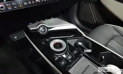 Kia EV6 2023 0.1 Автомат в Москве № 21783, миниатюра 11