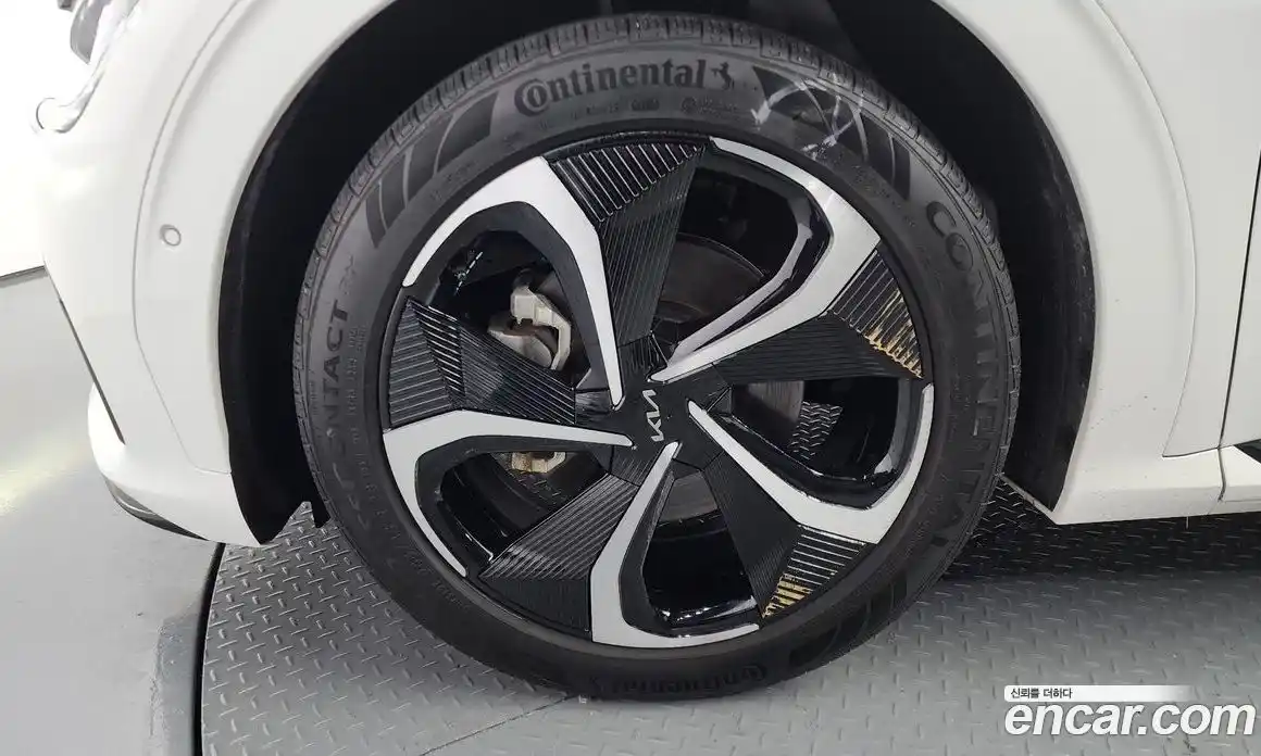 Kia EV6 2023 0.1 Автомат в Москве № 21783, фото 5