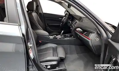 BMW 1-Series 2017 2.0 Автомат в Москве № 229190, миниатюра 11