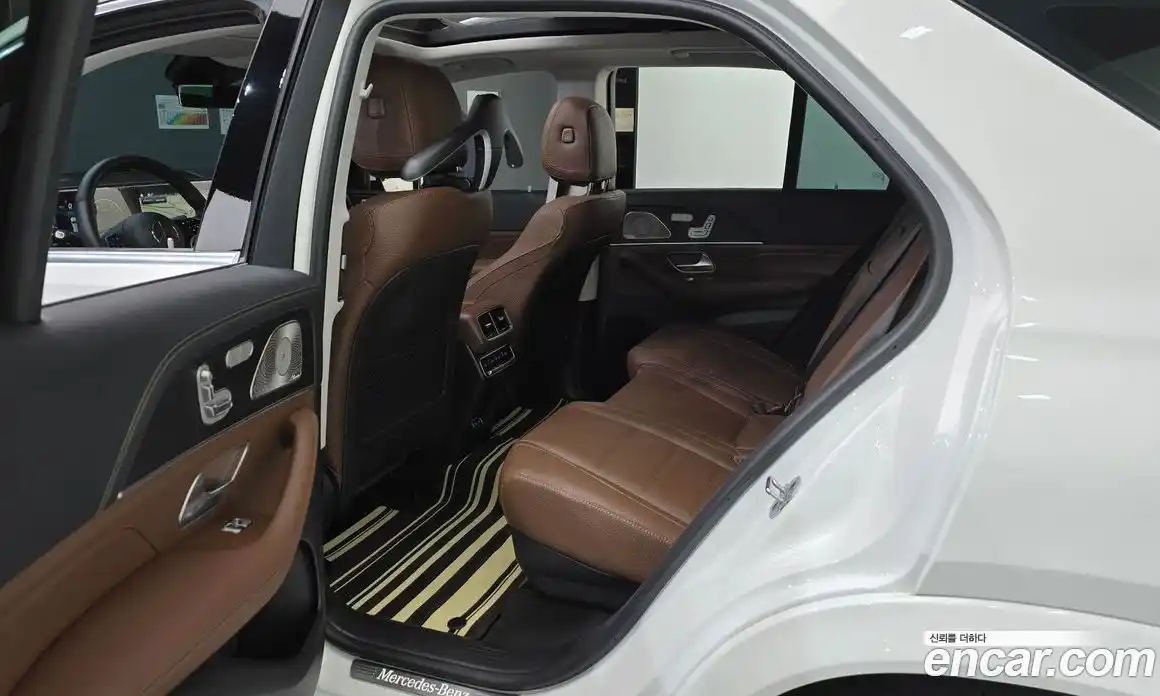 Mercedes-Benz GLE-Class 2025 3.0 Автомат в Москве № 229355, фото 4