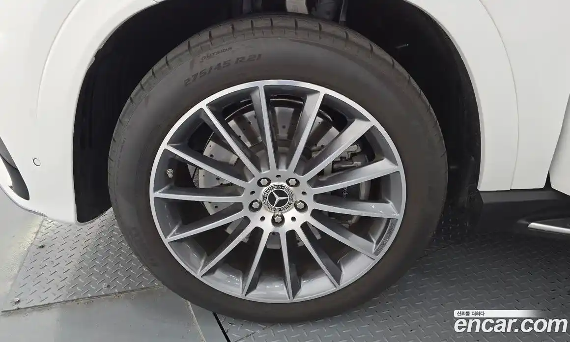 Mercedes-Benz GLE-Class 2025 3.0 Автомат в Москве № 229355, фото 5