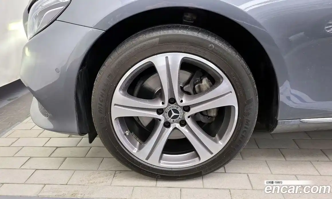 Mercedes-Benz E-Class 2019 1.9 Автомат в Москве № 229654, фото 4