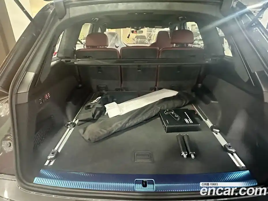 Audi SQ7 2026 4.0 Автомат в Москве № 230214, фото 14