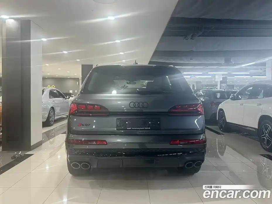Audi SQ7 2026 4.0 Автомат в Москве № 230214, фото 4
