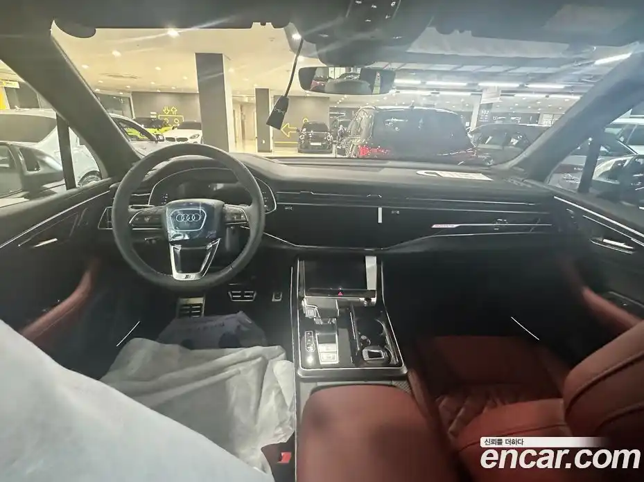 Audi SQ7 2026 4.0 Автомат в Москве № 230214, фото 7