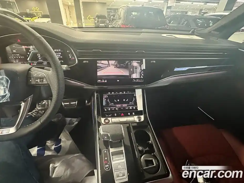 Audi SQ7 2026 4.0 Автомат в Москве № 230214, фото 9