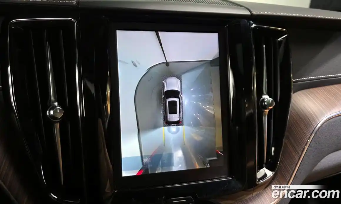 Volvo XC60 2022 2.0 Автомат в Москве № 230435, фото 15