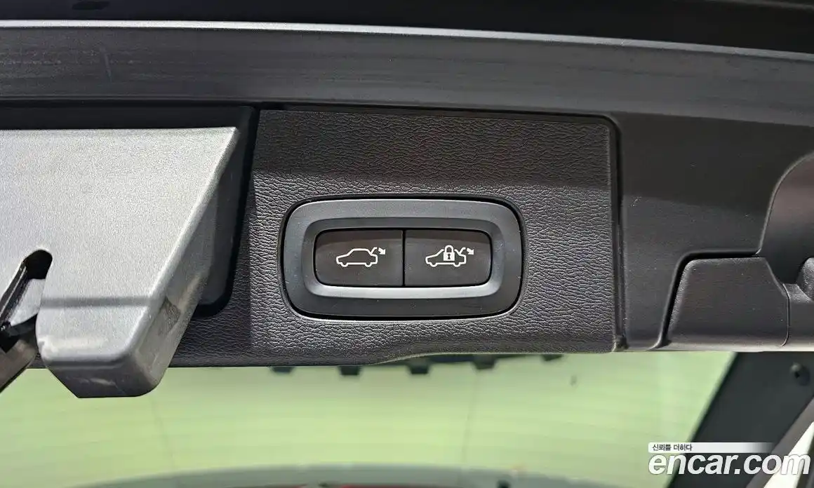 Volvo XC60 2021 2.0 Автомат в Москве № 230459, фото 4