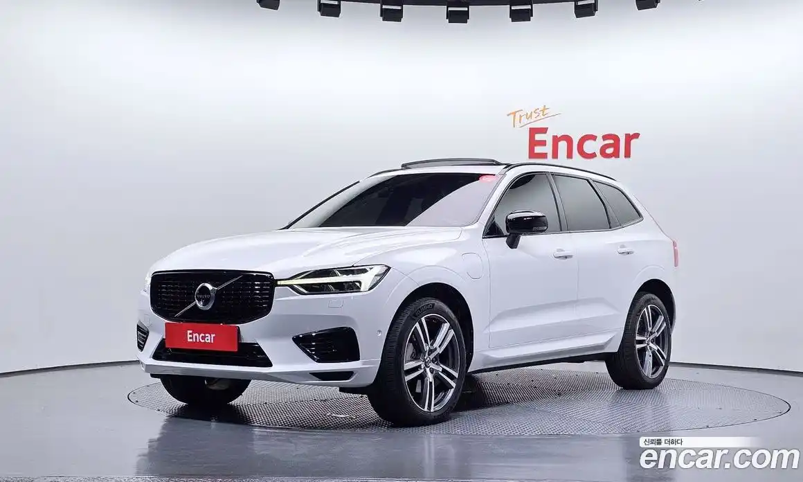 Volvo XC60 2021 2.0 Автомат в Москве № 230459, фото 8