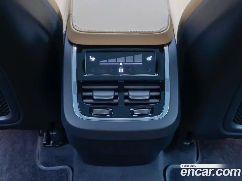 Volvo XC90 2025 2.0 Автомат в Москве № 230788, фото 16