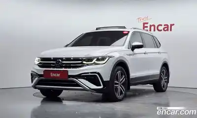 Volkswagen Tiguan 2023 2.0 Автомат в Москве № 232133, миниатюра 11