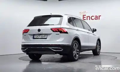 Volkswagen Tiguan 2023 2.0 Автомат в Москве № 232133, миниатюра 12