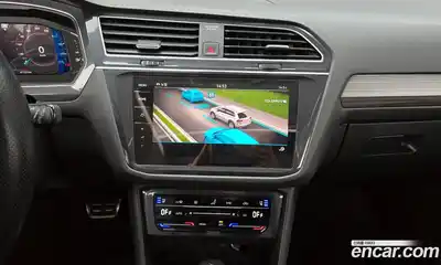 Volkswagen Tiguan 2023 2.0 Автомат в Москве № 232133, миниатюра 9