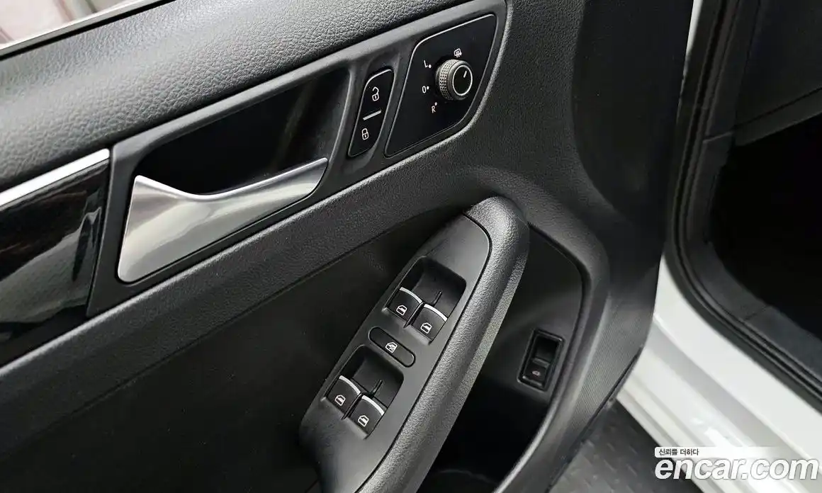 Volkswagen Jetta 2015 2.0 Автомат в Москве № 232187, фото 20