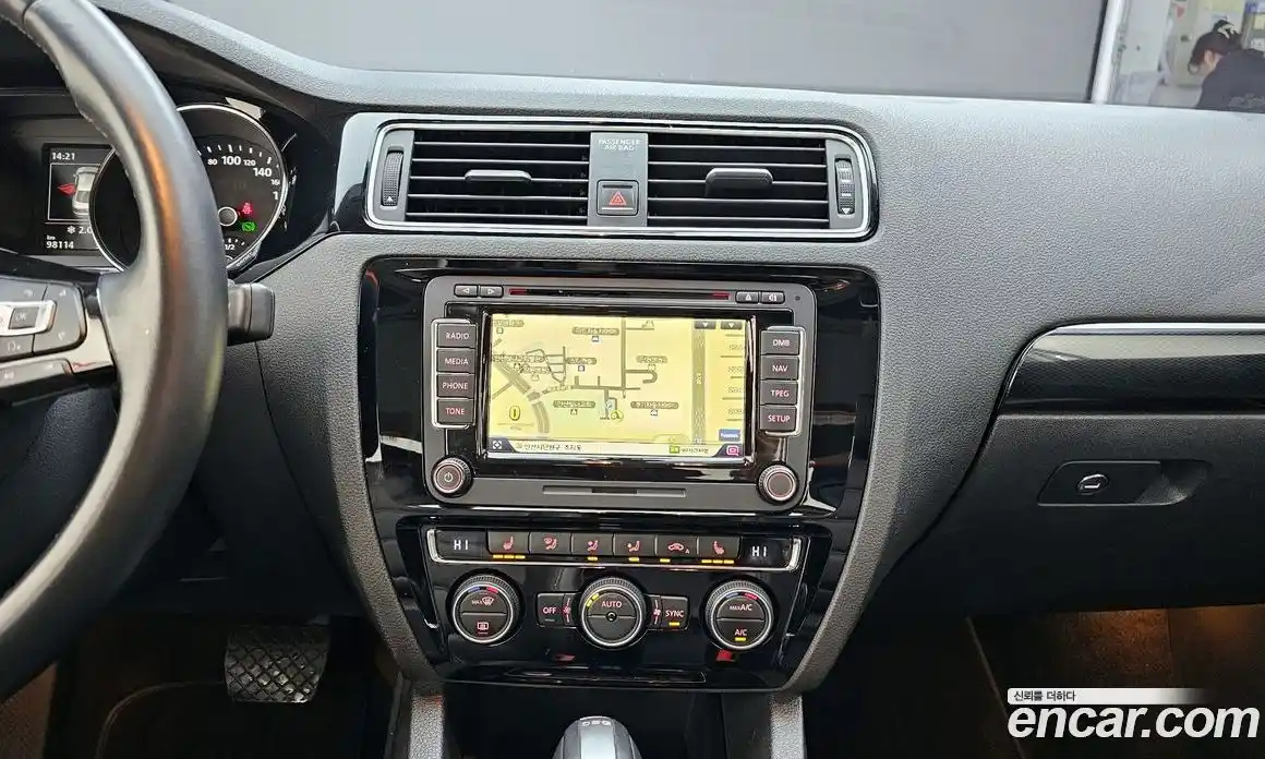 Volkswagen Jetta 2015 2.0 Автомат в Москве № 232187, фото 9