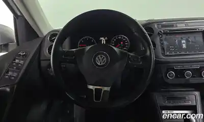 Volkswagen Tiguan 2015 2.0 Автомат в Москве № 232230, миниатюра 5