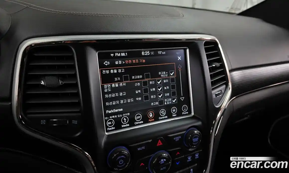 Jeep Cherokee 2018 3.0 Автомат в Москве № 232670, фото 15