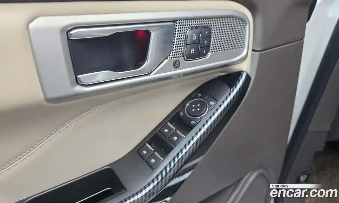 Ford Explorer 2021 3.0 Автомат в Москве № 233207, фото 12