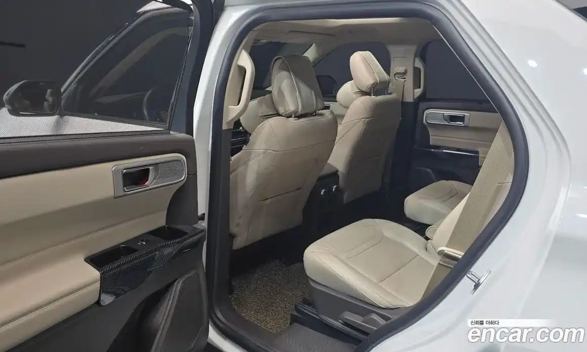 Ford Explorer 2021 3.0 Автомат в Москве № 233207, фото 17