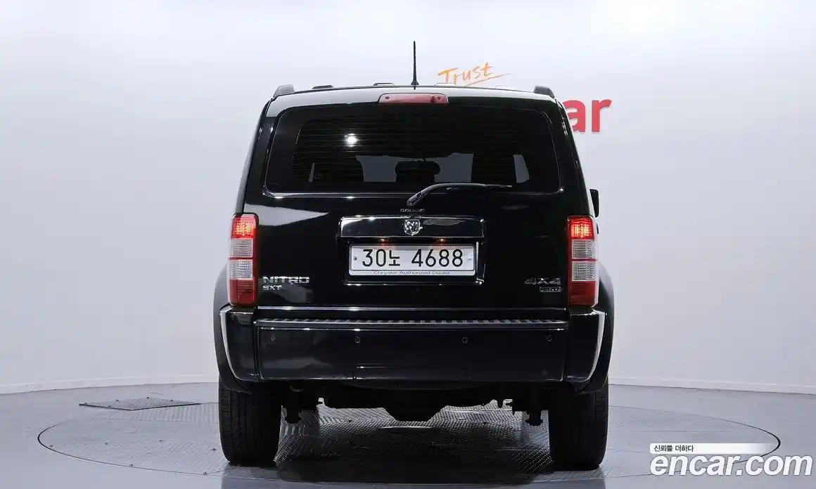 Dodge Nitro 2008 2.8 Автомат в Москве № 233527, фото 4