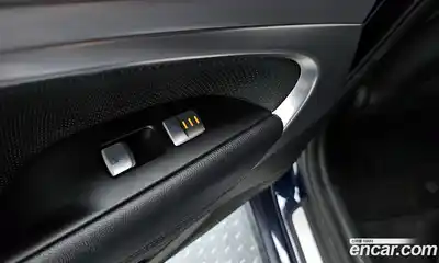 Genesis G70 2018 2.0 Автомат в Москве № 23638, миниатюра 9