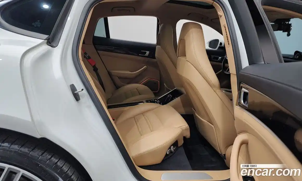 Porsche Panamera 2018 3.0 Автомат в Москве № 252025, фото 16