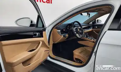 Porsche Panamera 2018 3.0 Автомат в Москве № 252025, миниатюра 5
