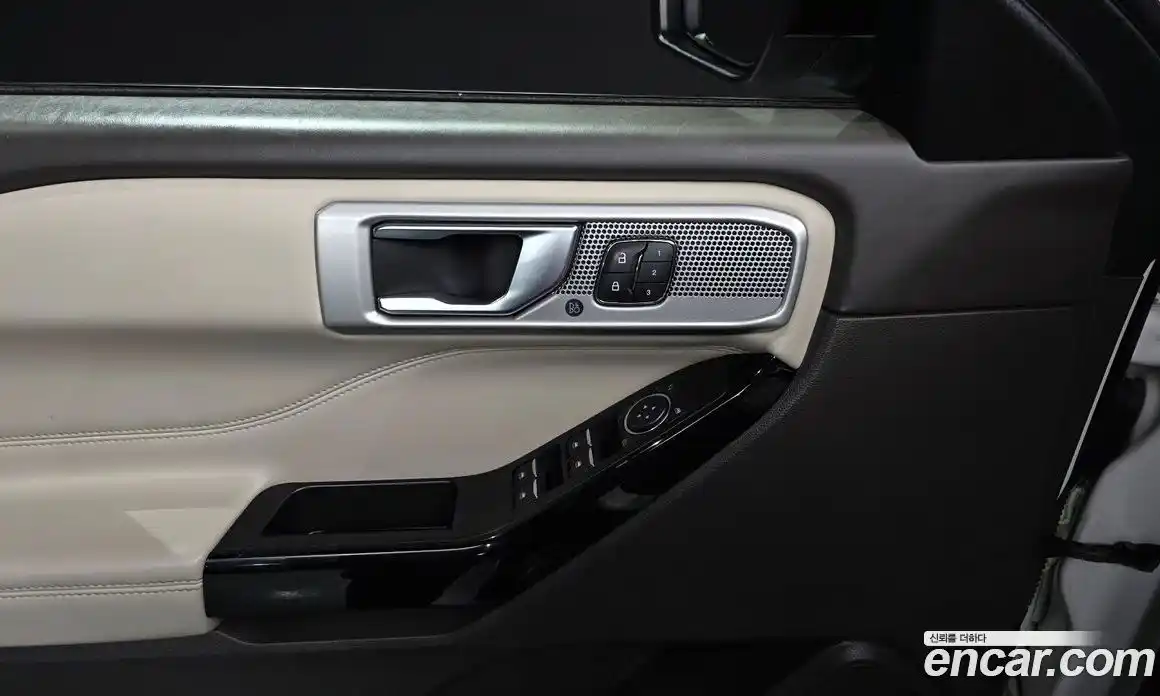 Ford Explorer 2022 3.0 Автомат в Москве № 255598, фото 18