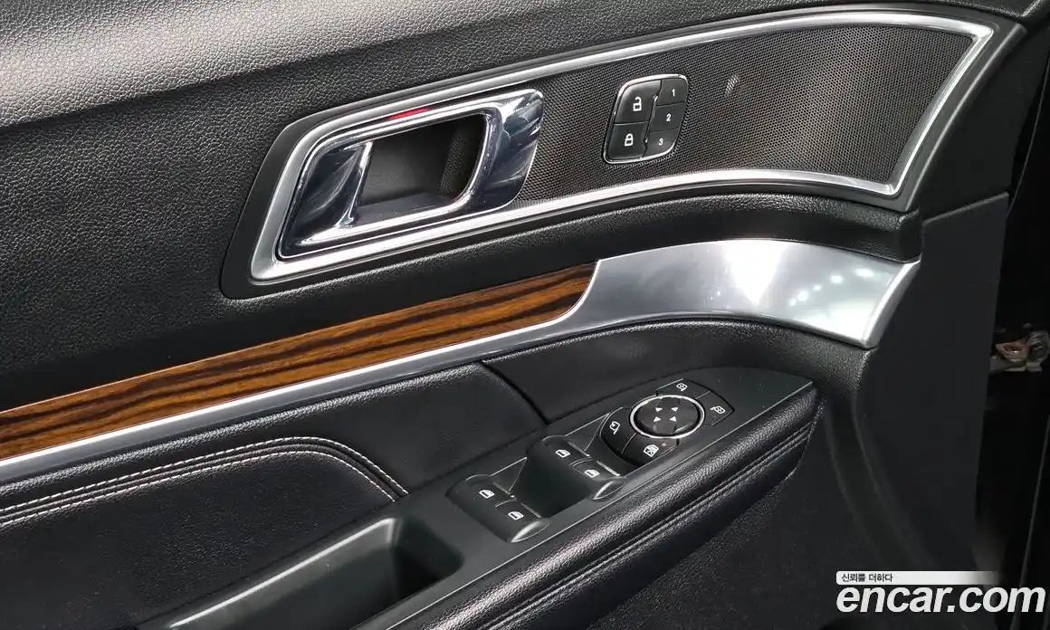 Ford Explorer 2018 2.3 Автомат в Москве № 255656, фото 18