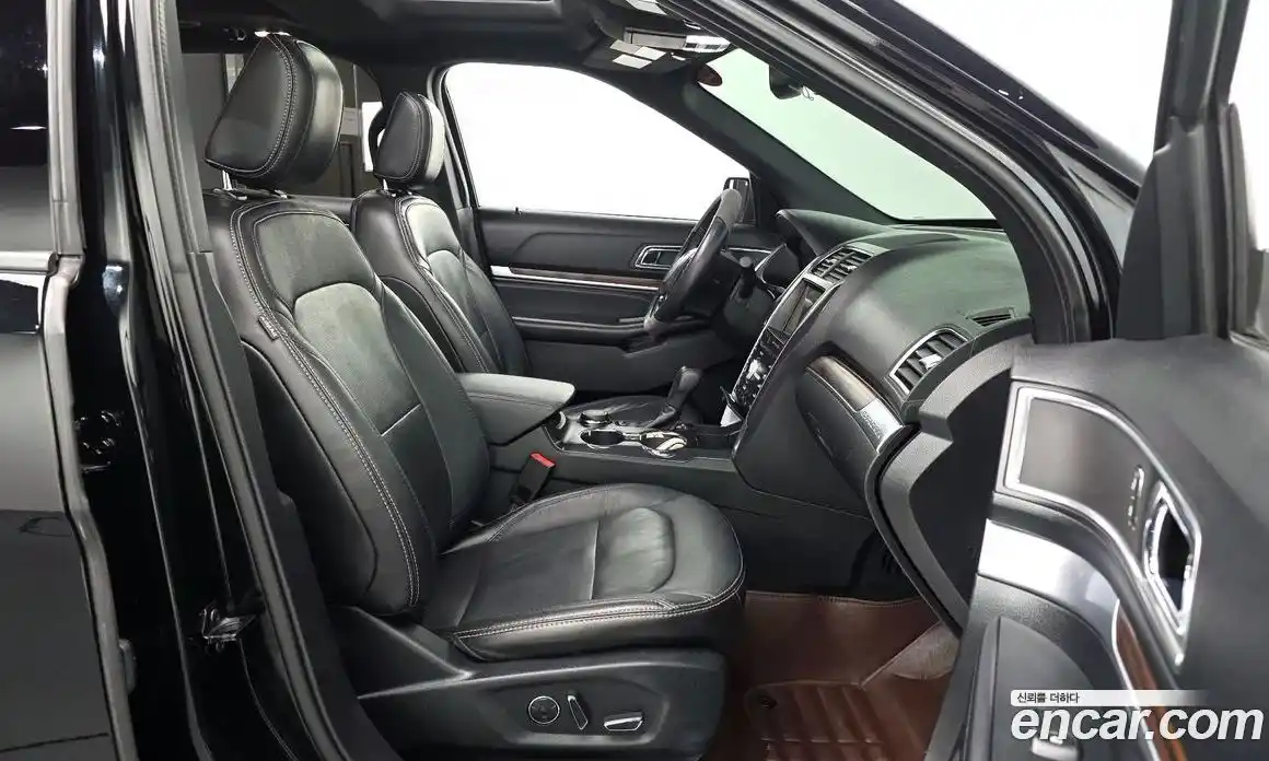 Ford Explorer 2018 2.3 Автомат в Москве № 255656, фото 5