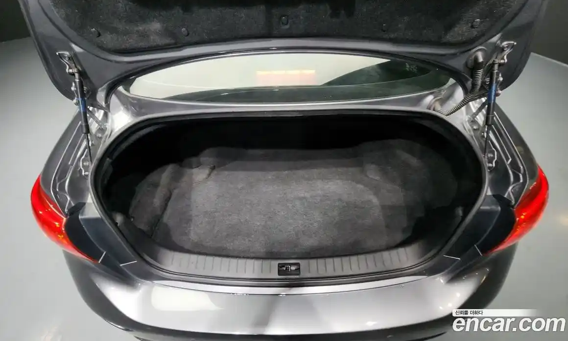 Infiniti Q50 2016 3.5 Автомат в Москве № 256157, фото 11