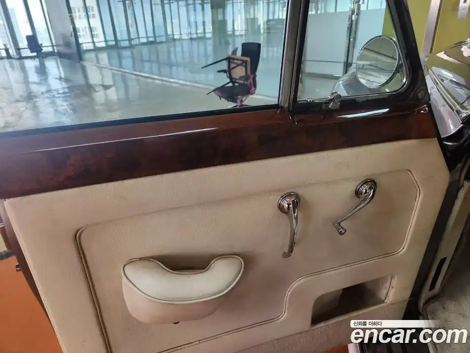 Rolls-Royce Phantom 1980 6.7 Автомат в Москве № 256733, фото 17