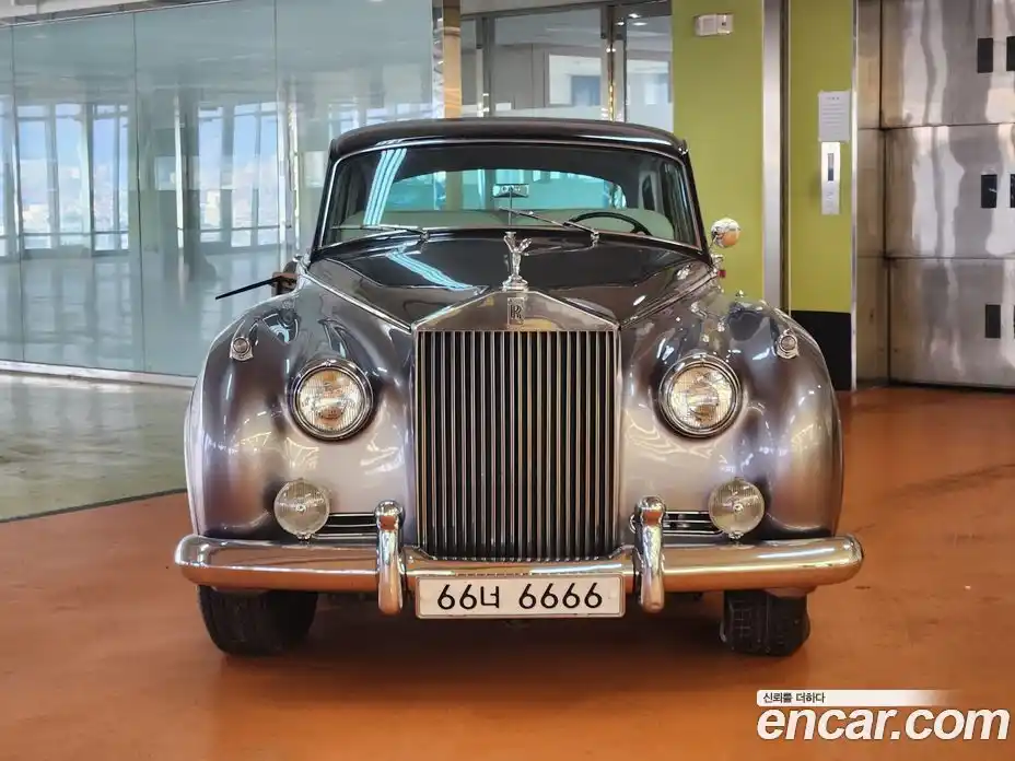 Rolls-Royce Phantom 1980 6.7 Автомат в Москве № 256733, фото 3