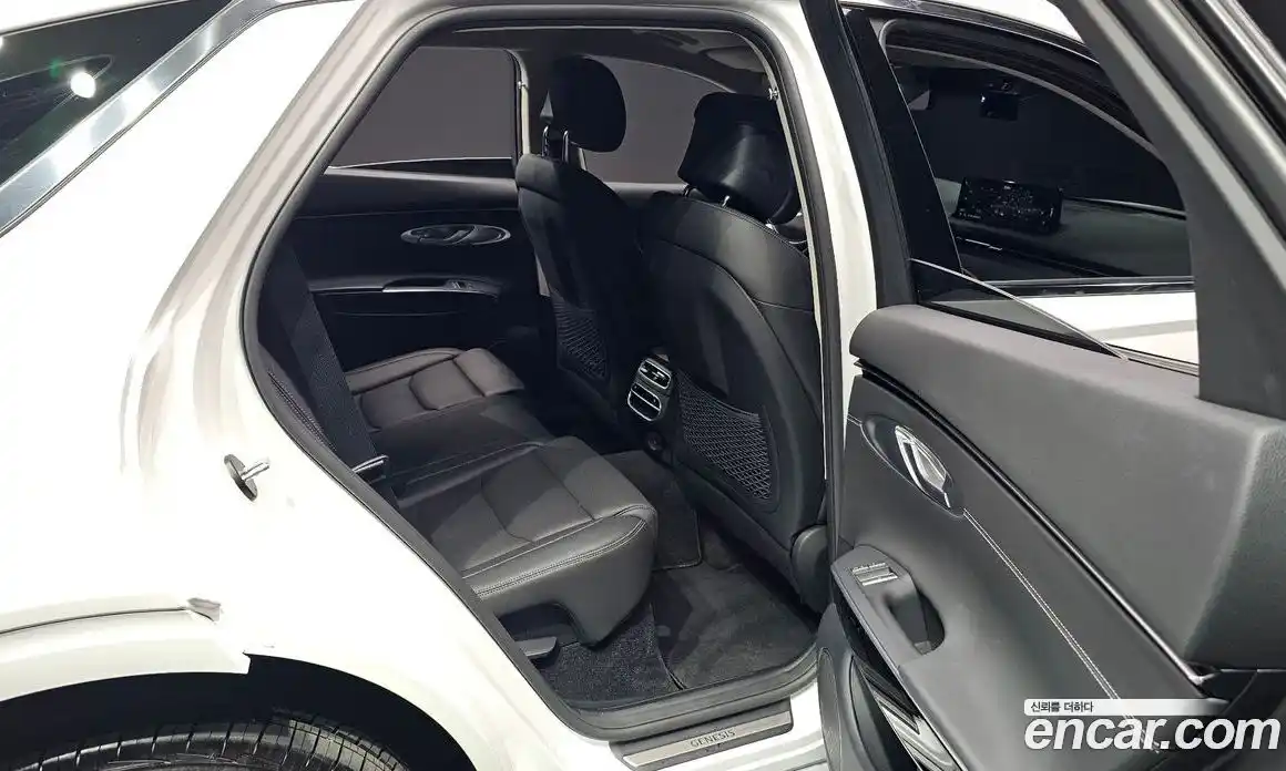 Genesis GV70 2024 2.5 Автомат в Москве № 25708, фото 16