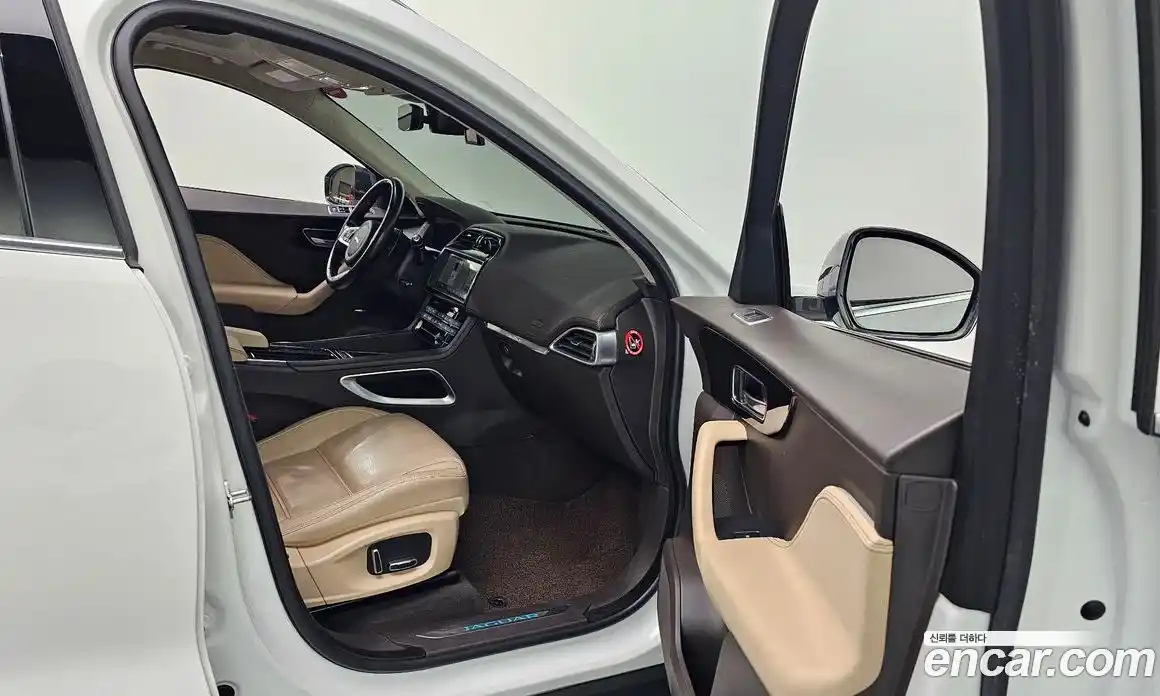 Jaguar F-Pace 2019 2.0 Автомат в Москве № 267964, фото 20