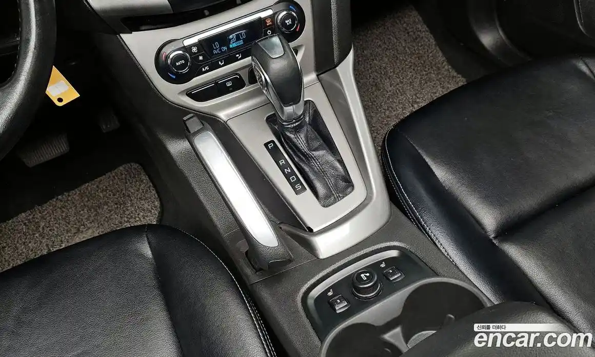 Ford Focus 2013 2.0 Автомат в Москве № 273012, фото 10