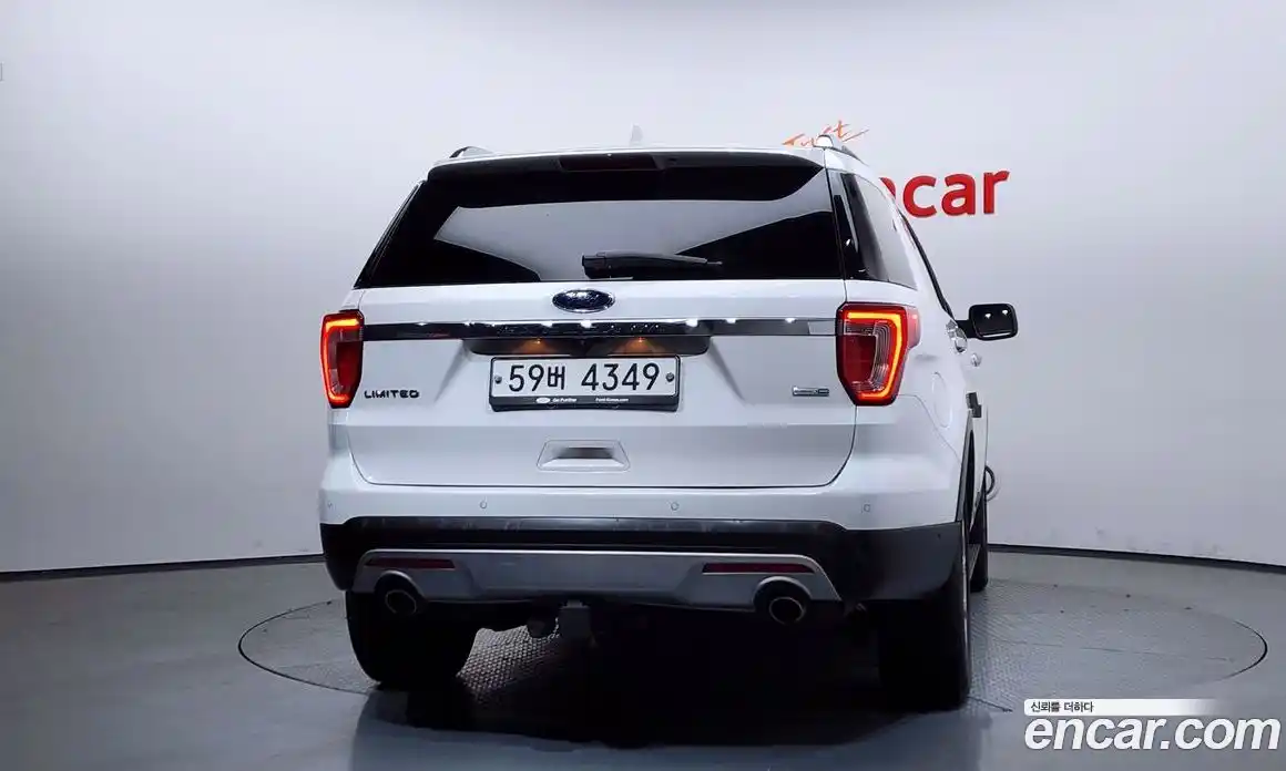 Ford Explorer 2017 2.3 Автомат в Москве № 273441, фото 5