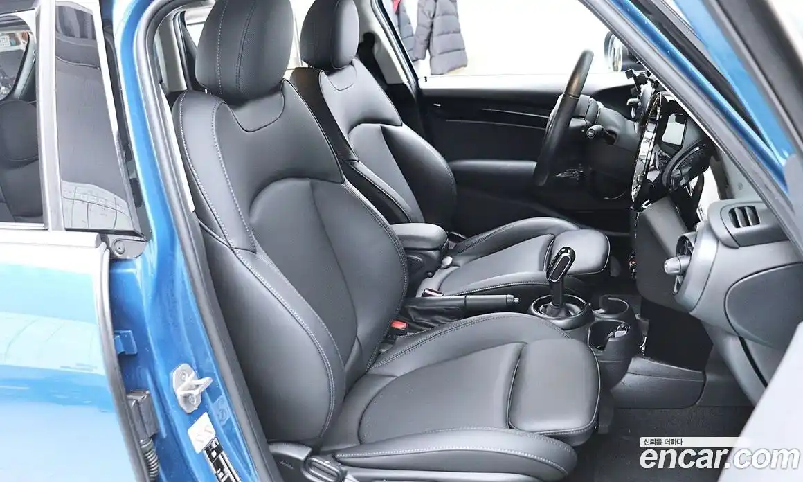 Mini Cooper 2022 2.0 Автомат в Москве № 274225, фото 18