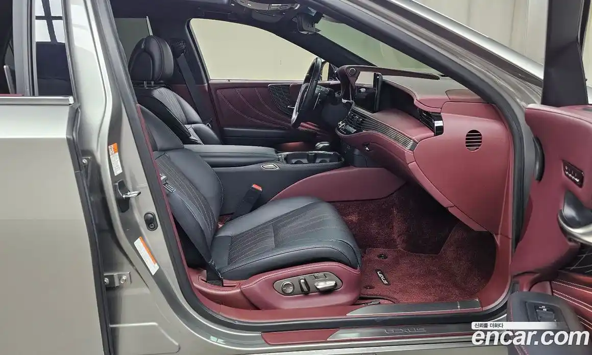 Lexus LS 2023 3.5 Автомат в Москве № 275453, фото 18