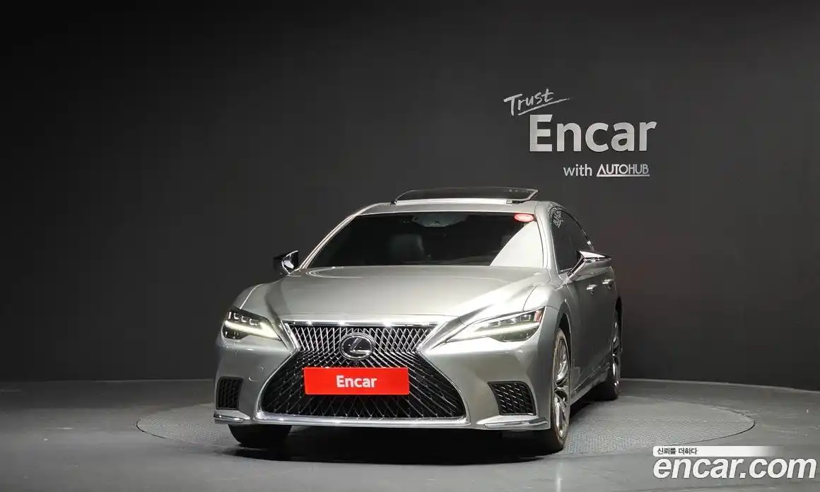 Lexus LS 2023 3.5 Автомат в Москве № 275453, фото 6